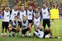 米兰体育教练-包含多特蒙德客场险胜，暂时稳住前四席位的词条