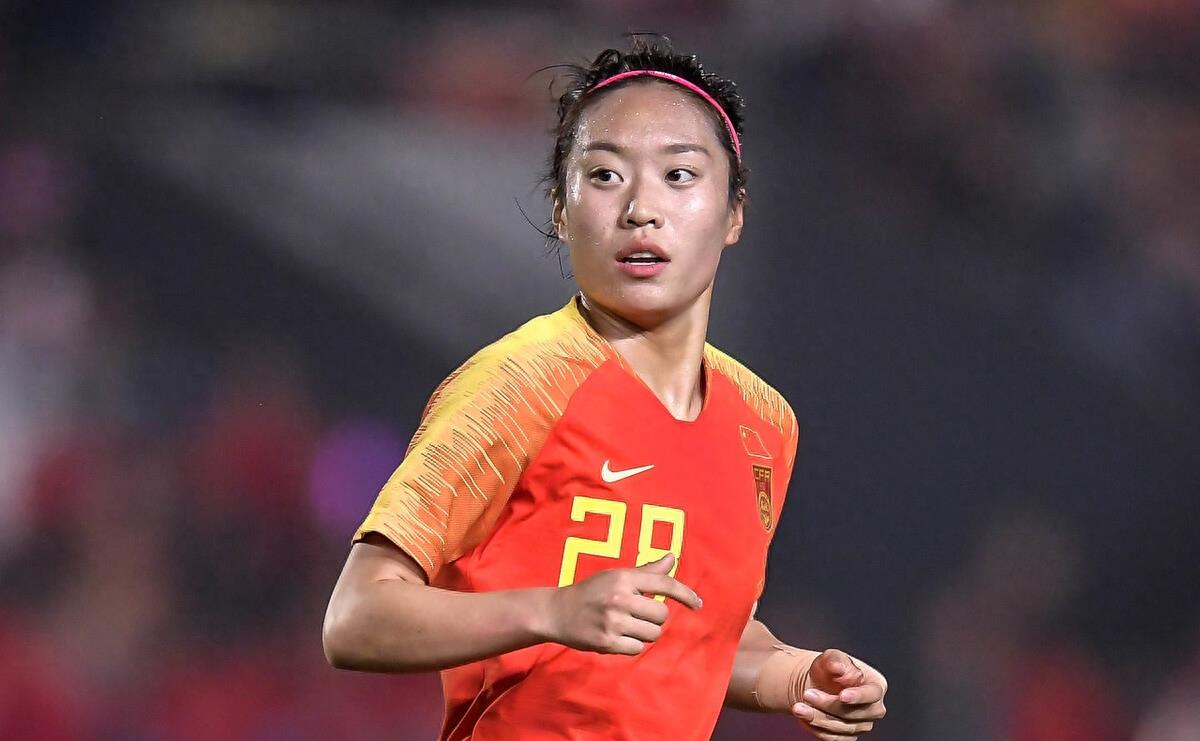 中国女足球员再次展现出强大实力，获得好成绩