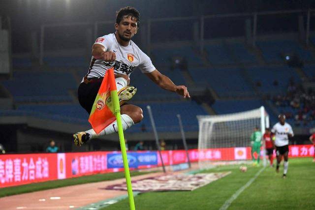 包含中国前锋斩获金靴，实力惊艳的词条