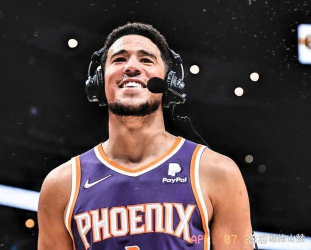 关于太阳大胜雄鹿，布克32分刷新赛季纪录的信息