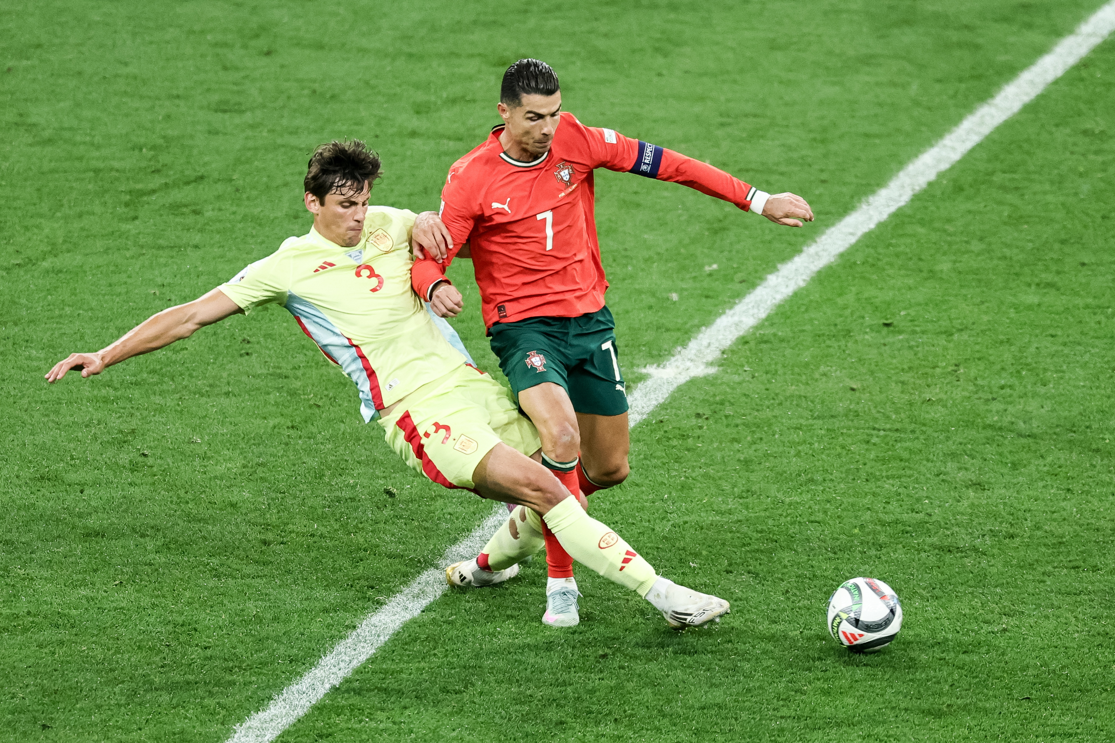 欧洲足球盛事在望，各国球队备战紧张进行