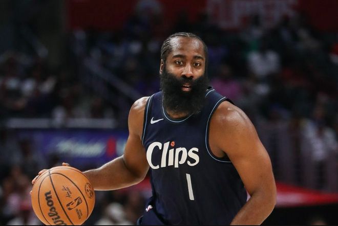 哈登超神表现，将火箭一步一步拉回成功轨道的简单介绍