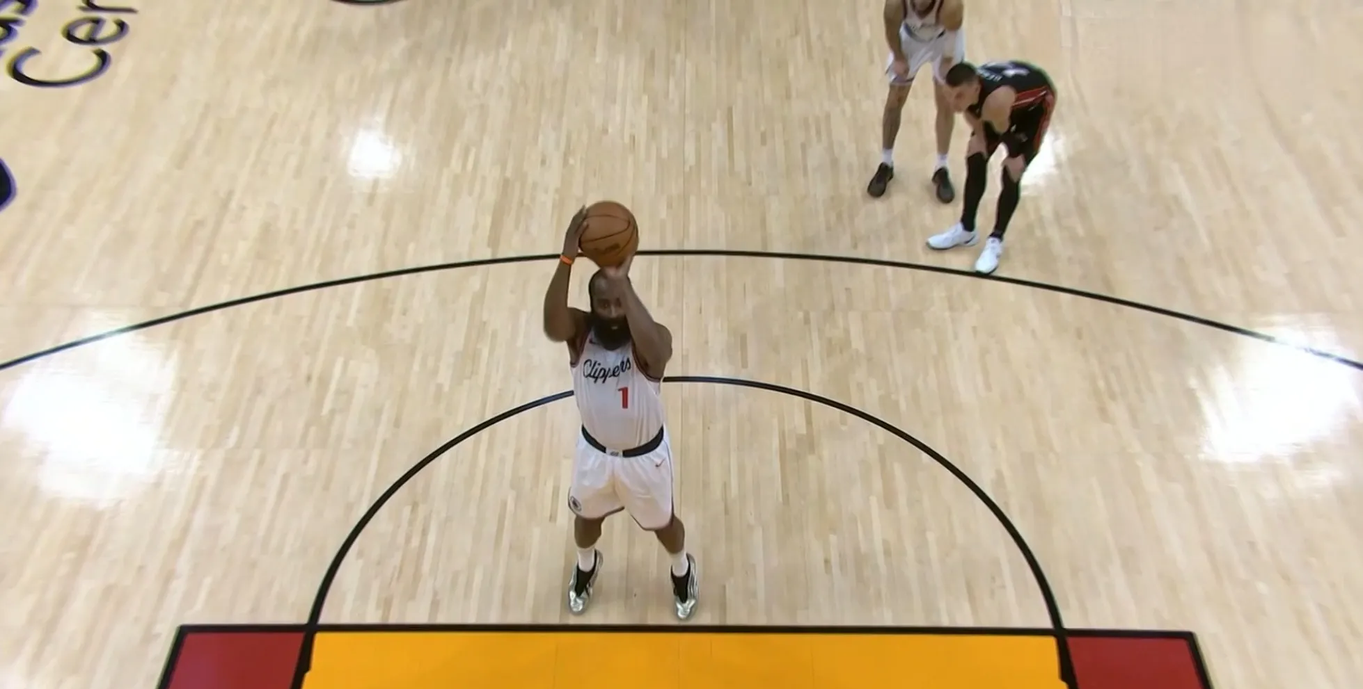 哈登超神表现，将火箭一步一步拉回成功轨道的简单介绍